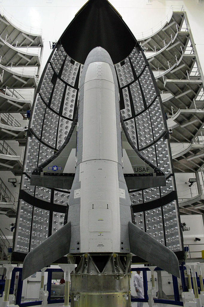 682px-Boeing_X-37B_inside_payload_fairing_before_launch